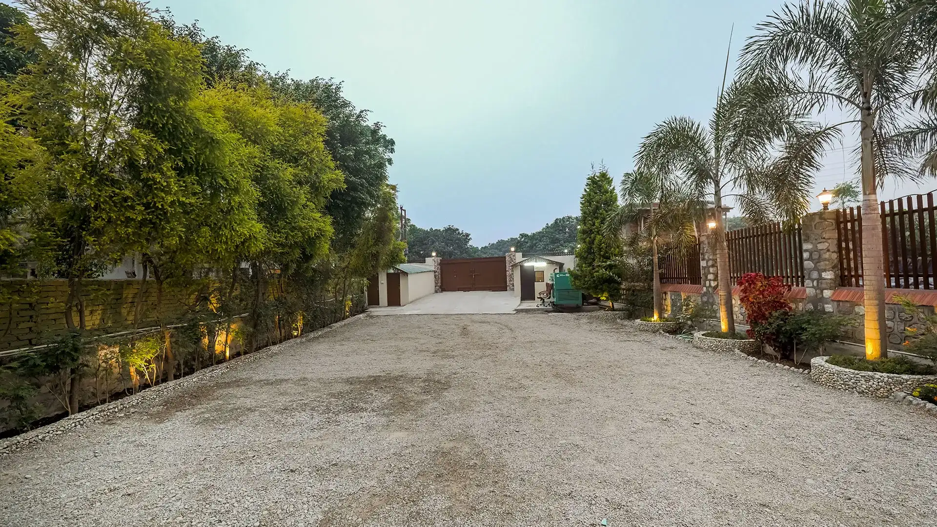 Manovan Resort driveway entrance at dusk